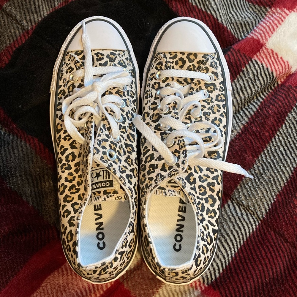 Animal print converse